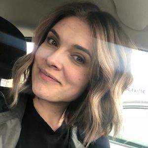 Meet your Posher, Crystal